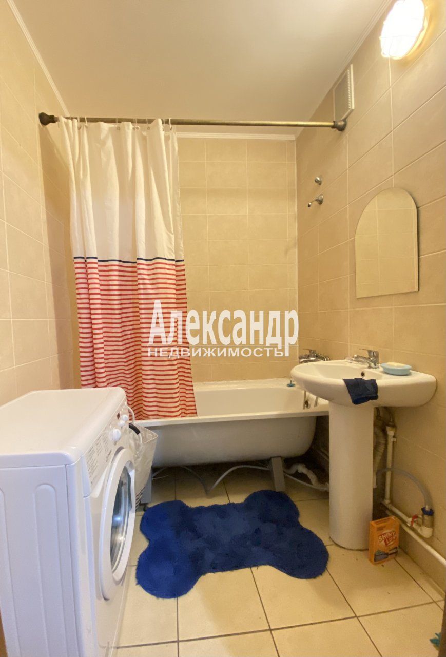 1-комнатная квартира (38м2) в аренду по адресу Санкт-Петербург, улица Корнея Чуковского, 7к1, подъезд 1— фото 6 из 13
