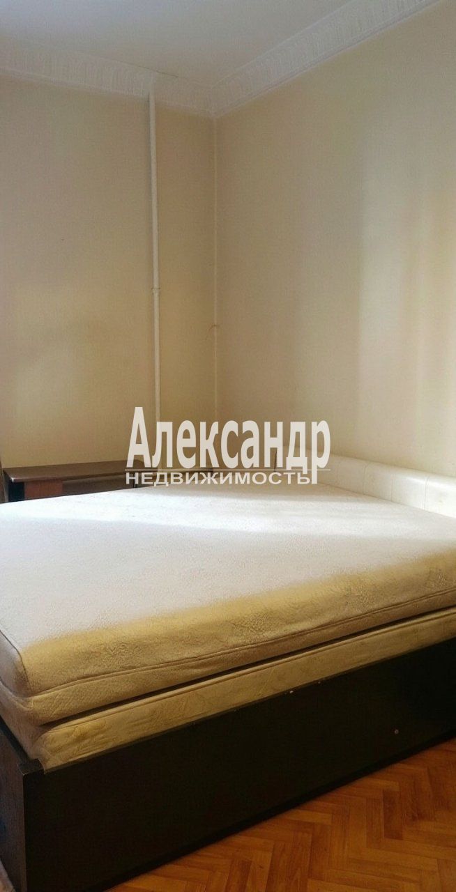 1-комнатная квартира (40м2) на продажу по адресу Санкт-Петербург, Плуталова улица, 18, подъезд 1— фото 4 из 20