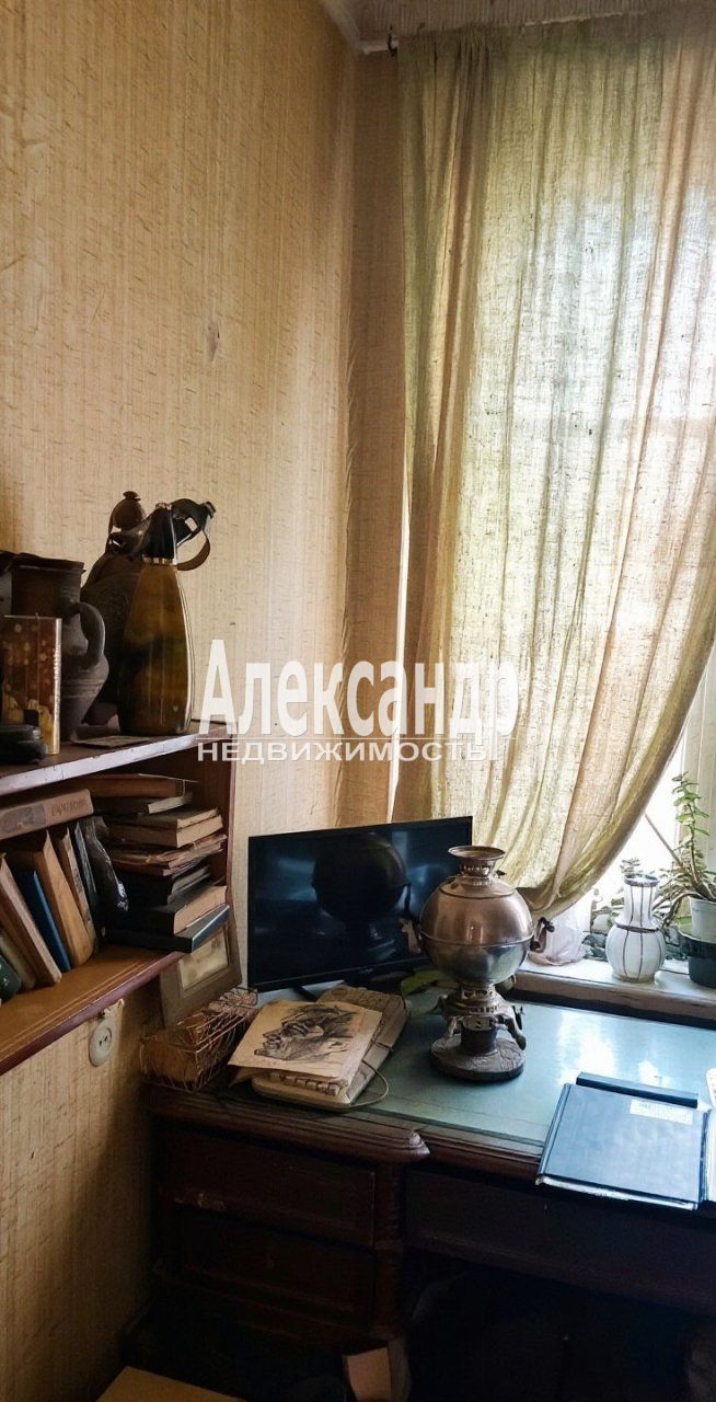 1-комнатная квартира (40м2) на продажу по адресу Санкт-Петербург, Плуталова улица, 18, подъезд 1— фото 3 из 20