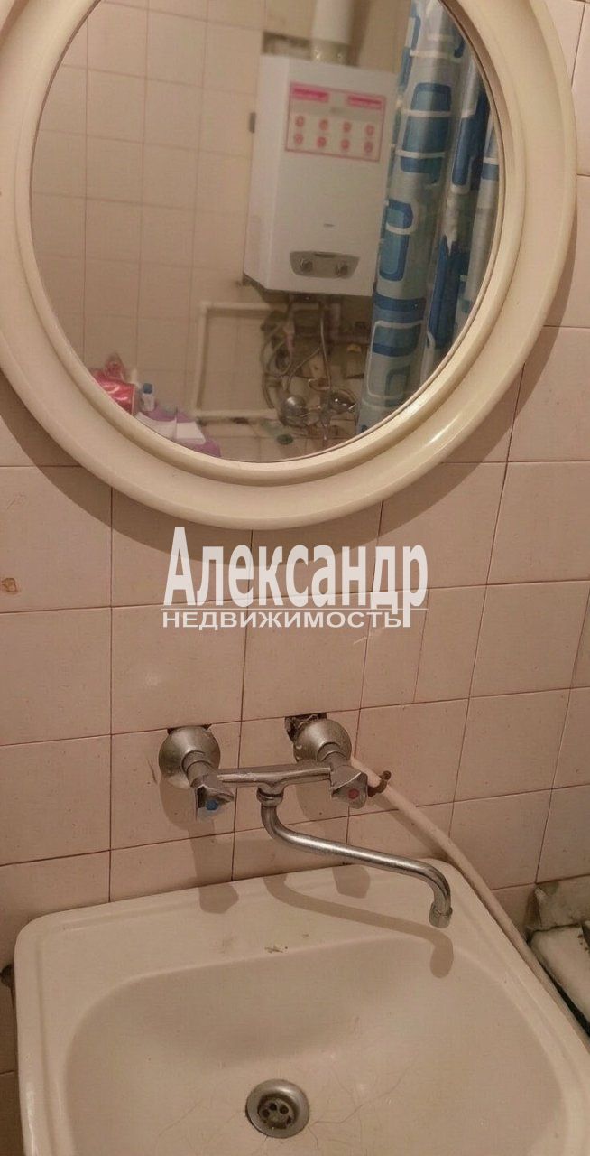 1-комнатная квартира (40м2) на продажу по адресу Санкт-Петербург, Плуталова улица, 18, подъезд 1— фото 12 из 20