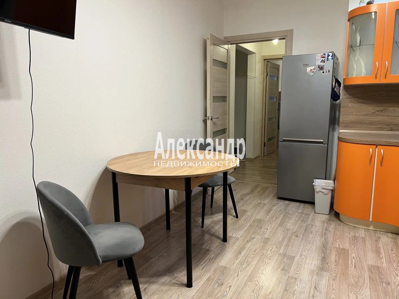 1-комнатная квартира (30м2) в аренду по адресу Санкт-Петербург, Муринская дорога, 10к1— фото 4 из 29
