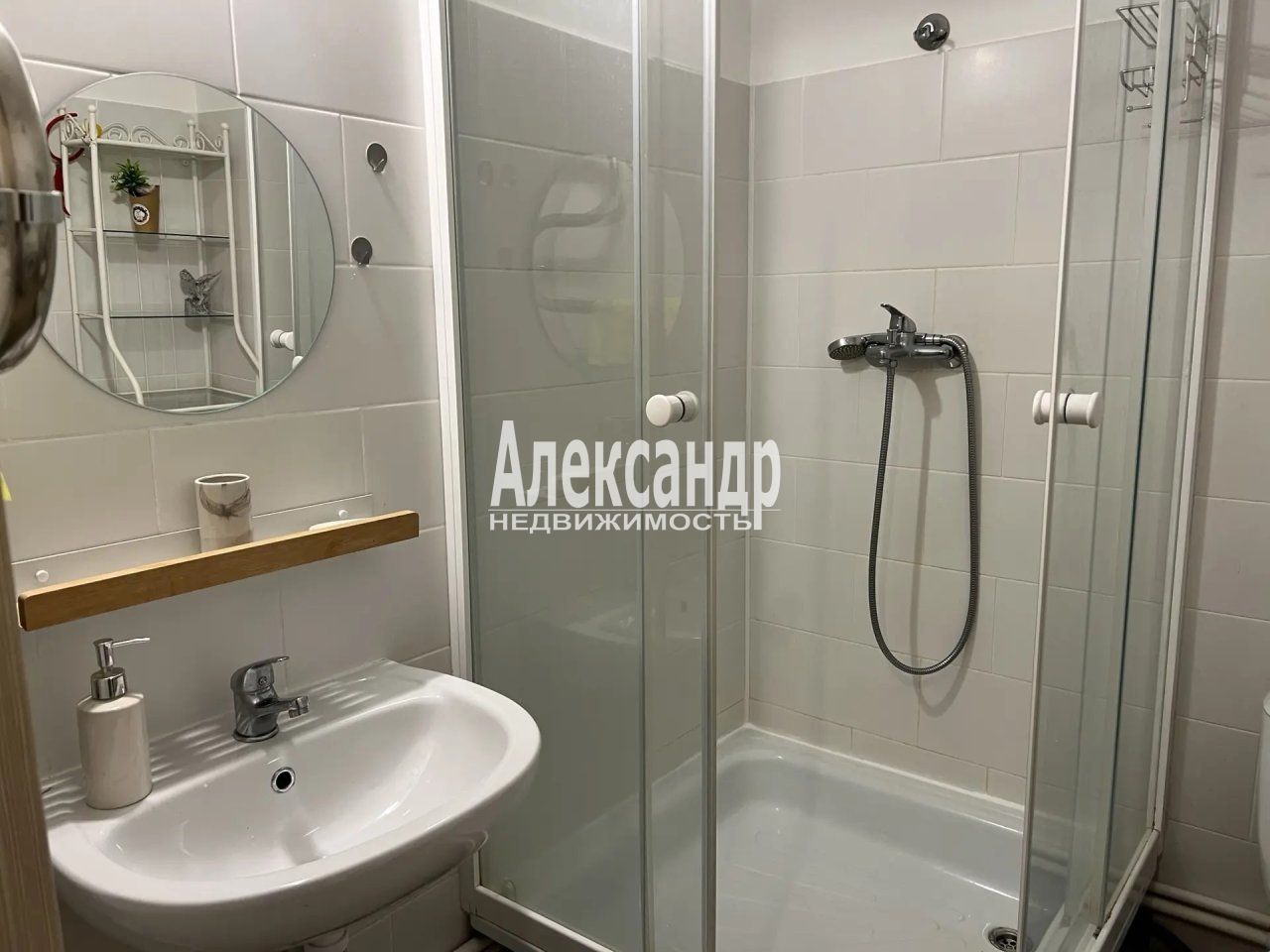 1-комнатная квартира (30м2) в аренду по адресу Санкт-Петербург, Муринская дорога, 10к1— фото 26 из 29