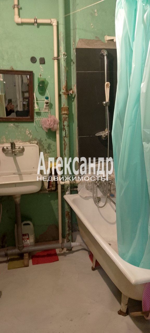 Комната в 4-комнатной квартире