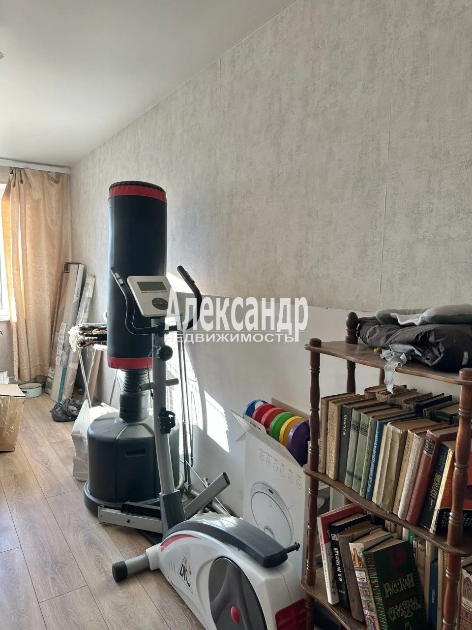 3-комнатная квартира (59м2) на продажу по адресу Ленинградская область, Кировский район, городской посёлок Назия, улица Есенина, 7— фото 13 из 19