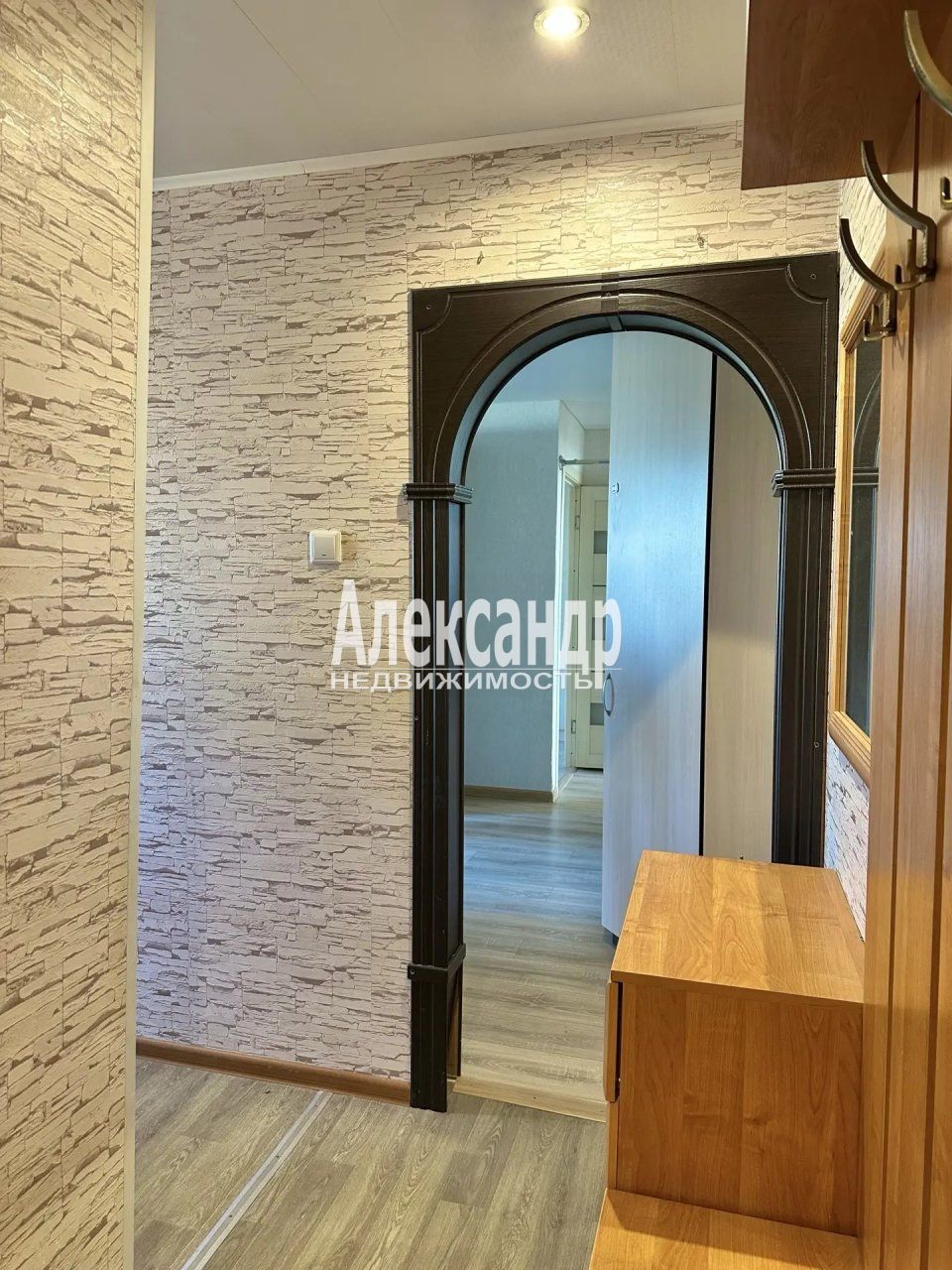 3-комнатная квартира (59м2) на продажу по адресу Ленинградская область, Кировский район, городской посёлок Назия, улица Есенина, 7— фото 12 из 19