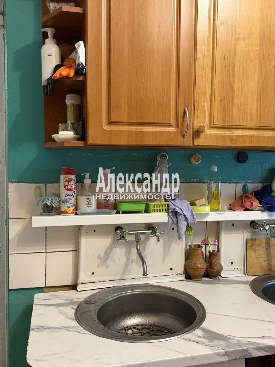 Комната в 8-комнатной квартире (182м2) на продажу по адресу Санкт-Петербург, улица Брянцева, 17— фото 12 из 19