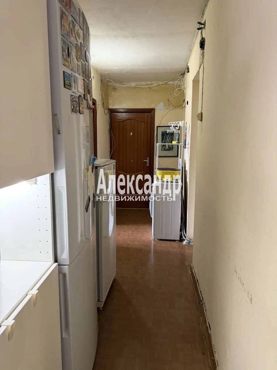 Комната в 8-комнатной квартире (182м2) на продажу по адресу Санкт-Петербург, улица Брянцева, 17— фото 16 из 19