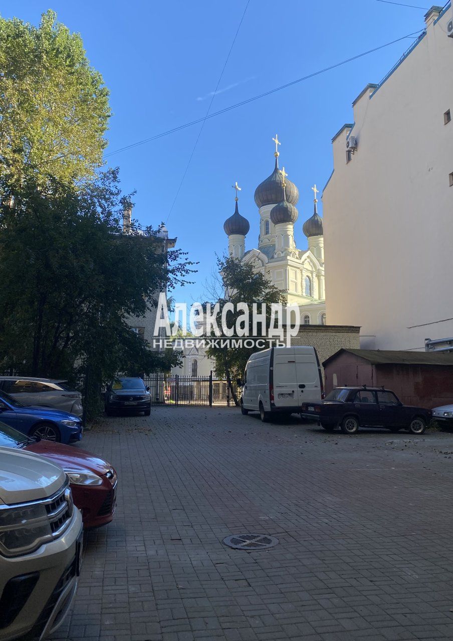 Комната в 6-комнатной квартире (177м2) на продажу по адресу Санкт-Петербург, Мытнинская улица, 9, подъезд 1— фото 20 из 21
