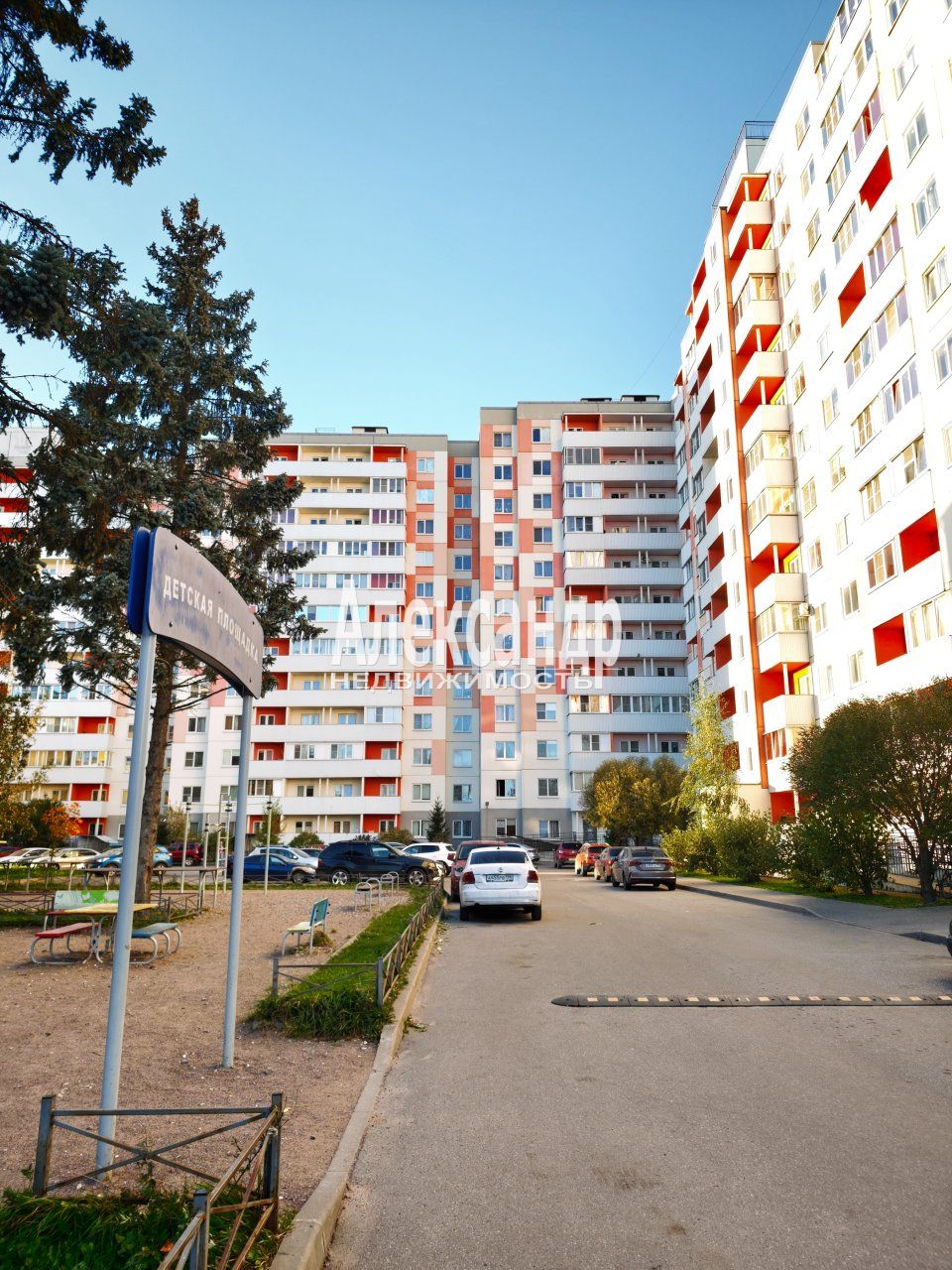 Комната в 2-комнатной квартире (37м2) в аренду по адресу Санкт-Петербург, Пушкинский район, посёлок Шушары, территория Ленсоветовский, 13, подъезд 3— фото 10 из 11