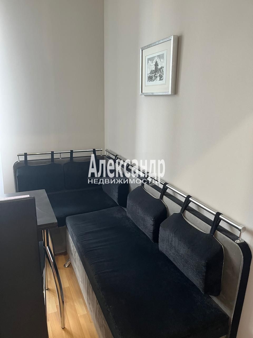 1-комнатная квартира (40м2) в аренду по адресу Санкт-Петербург, улица Александра Матросова, 20к2, подъезд 1— фото 5 из 18