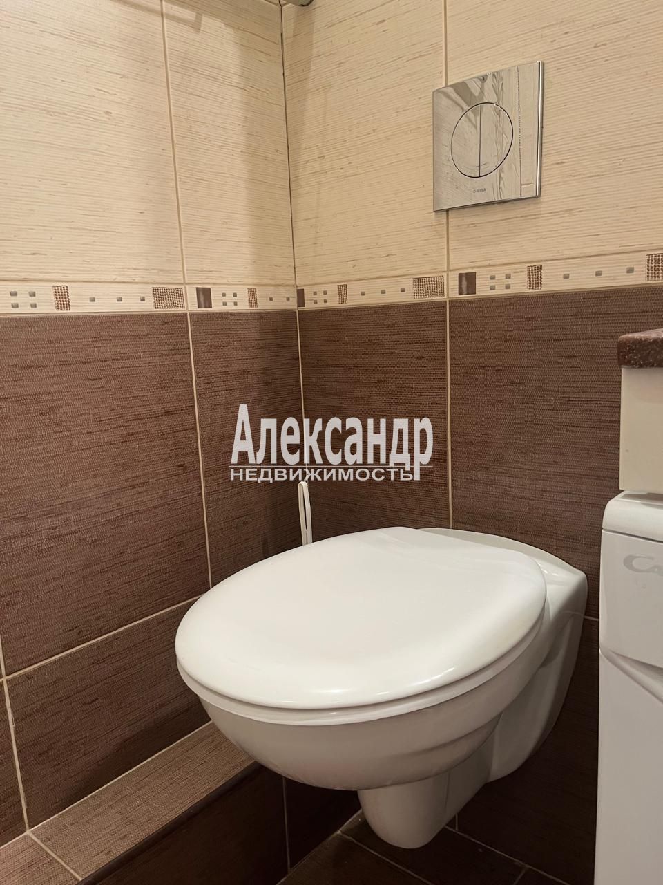 1-комнатная квартира (40м2) в аренду по адресу Санкт-Петербург, улица Александра Матросова, 20к2, подъезд 1— фото 12 из 18
