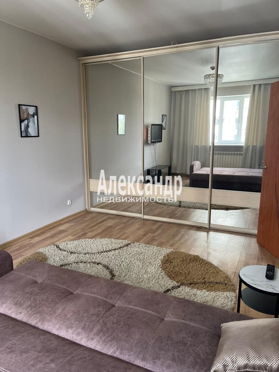 1-комнатная квартира (40м2) в аренду по адресу Санкт-Петербург, улица Александра Матросова, 20к2, подъезд 1— фото 10 из 18