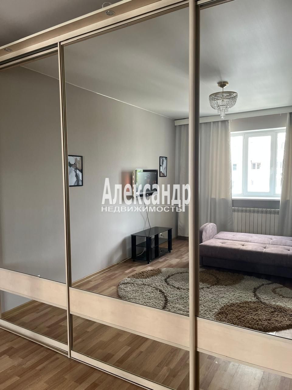 1-комнатная квартира (40м2) в аренду по адресу Санкт-Петербург, улица Александра Матросова, 20к2, подъезд 1— фото 8 из 18