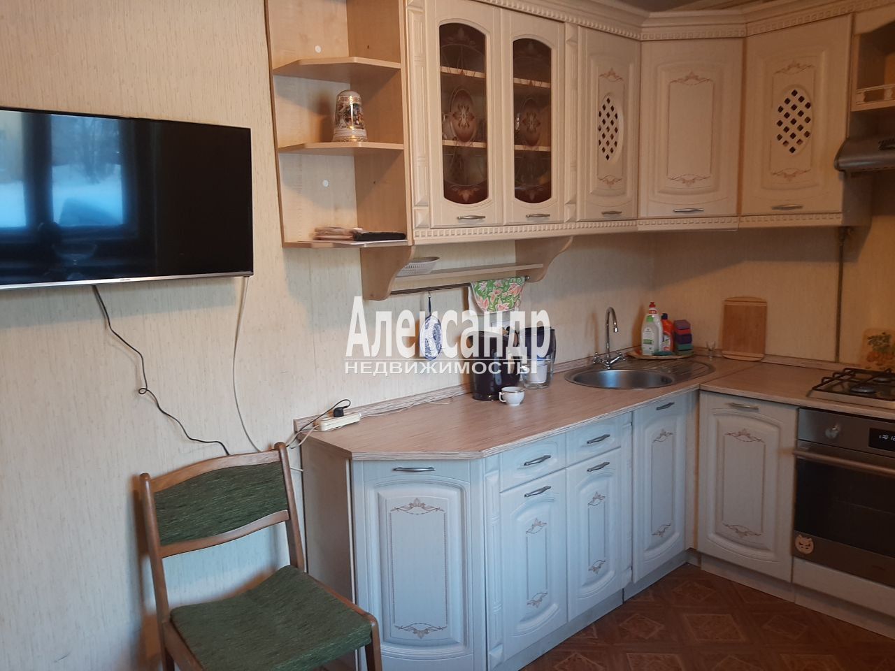 Комната в 2-комнатной квартире (48м2) в аренду по адресу Санкт-Петербург, улица Верности, 14к1, подъезд 4— фото 5 из 6