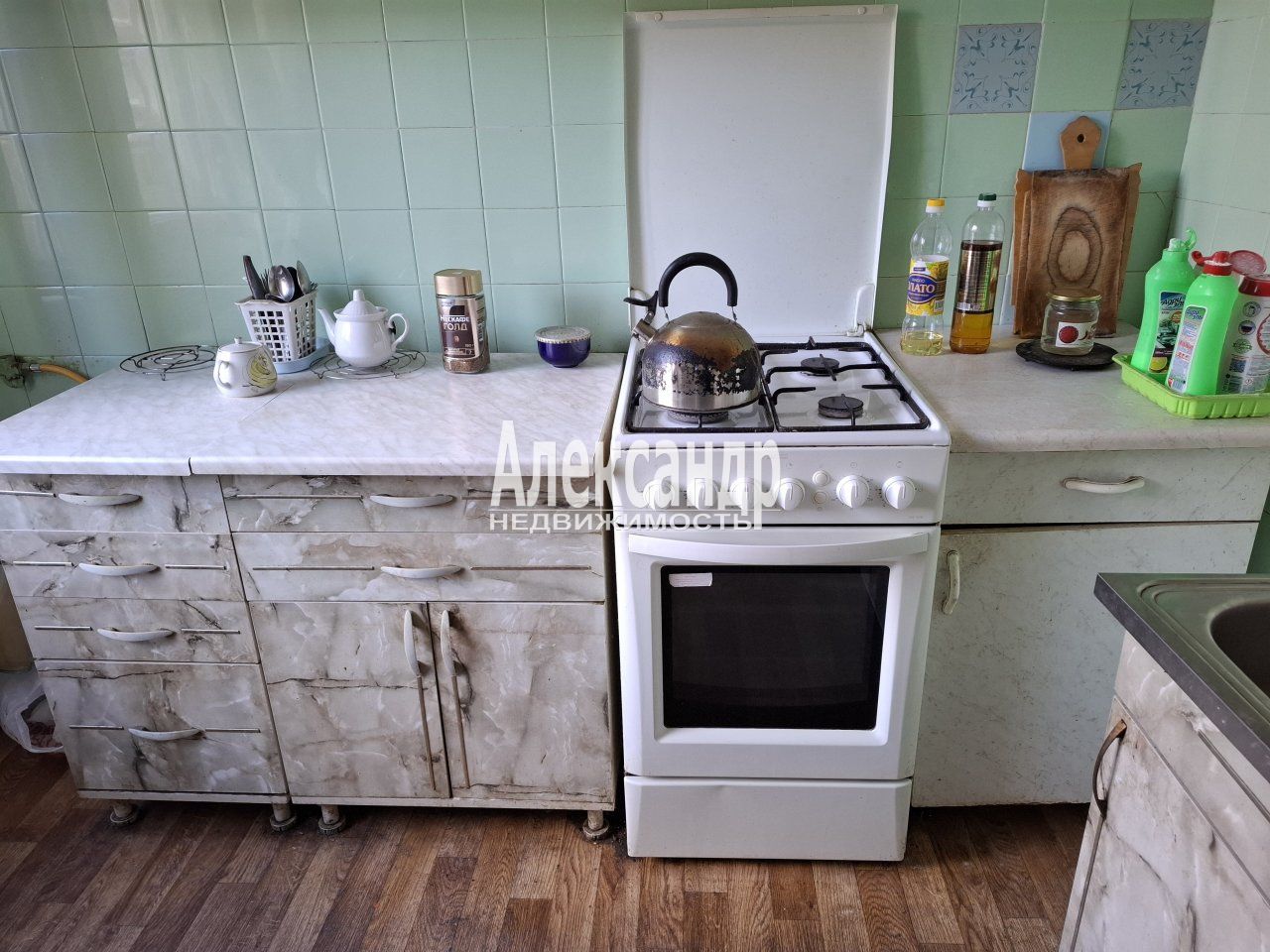 Комната в 2-комнатной квартире (48м2) в аренду по адресу Санкт-Петербург, проспект Энтузиастов, 18к1, подъезд 6— фото 2 из 15
