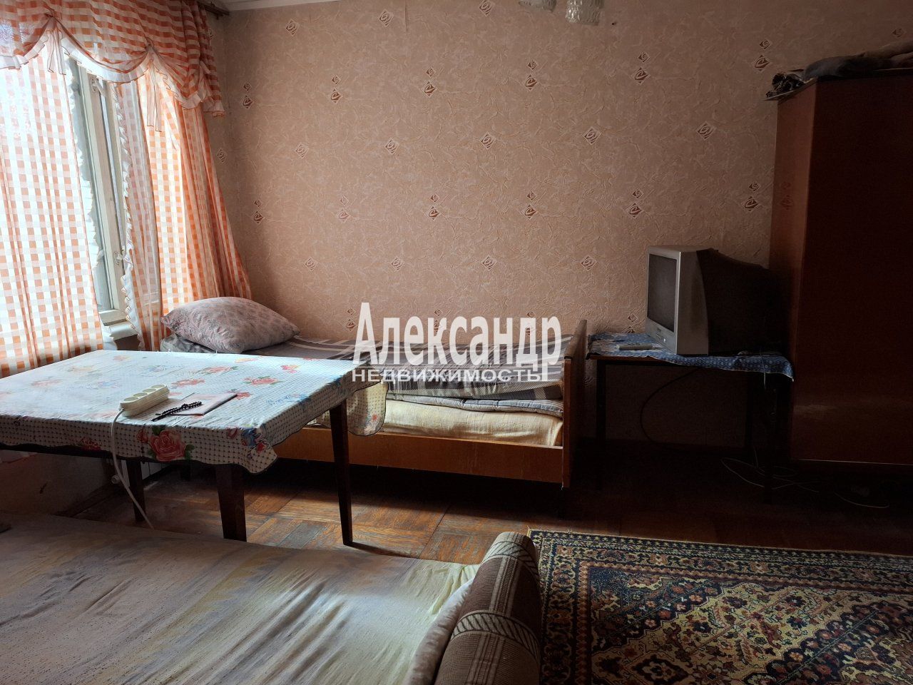 Комната в 2-комнатной квартире (48м2) в аренду по адресу Санкт-Петербург, проспект Энтузиастов, 18к1, подъезд 6— фото 7 из 15