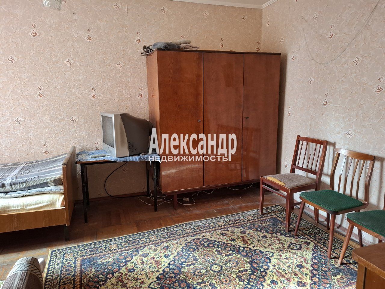 Комната в 2-комнатной квартире (48м2) в аренду по адресу Санкт-Петербург, проспект Энтузиастов, 18к1, подъезд 6— фото 8 из 15