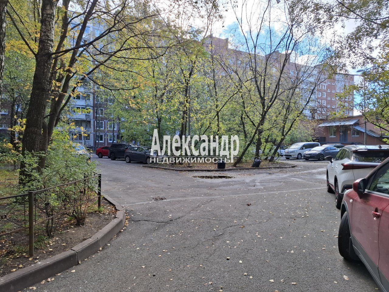 Комната в 2-комнатной квартире (48м2) в аренду по адресу Санкт-Петербург, проспект Энтузиастов, 18к1, подъезд 6— фото 13 из 15