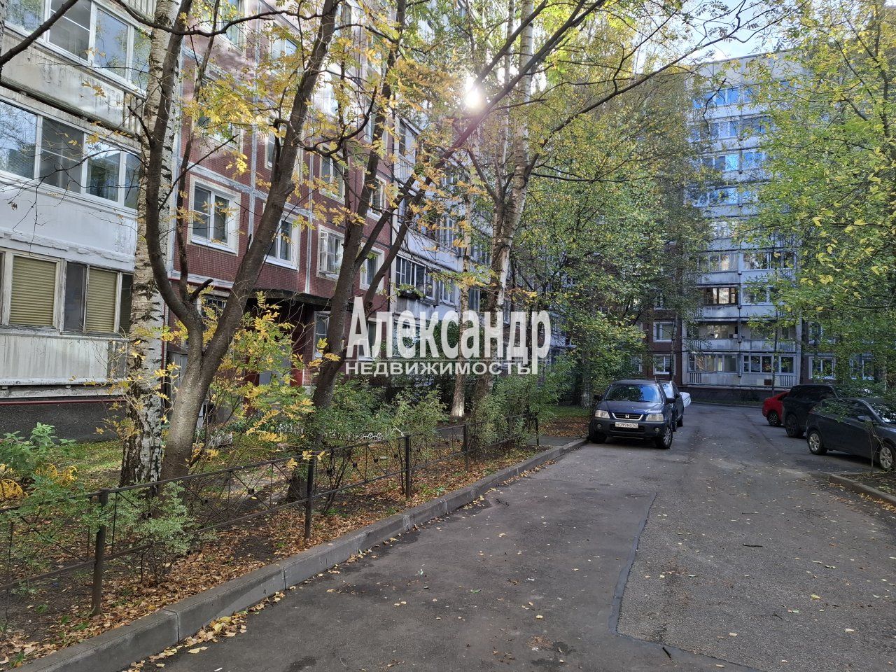 Комната в 2-комнатной квартире (48м2) в аренду по адресу Санкт-Петербург, проспект Энтузиастов, 18к1, подъезд 6— фото 14 из 15