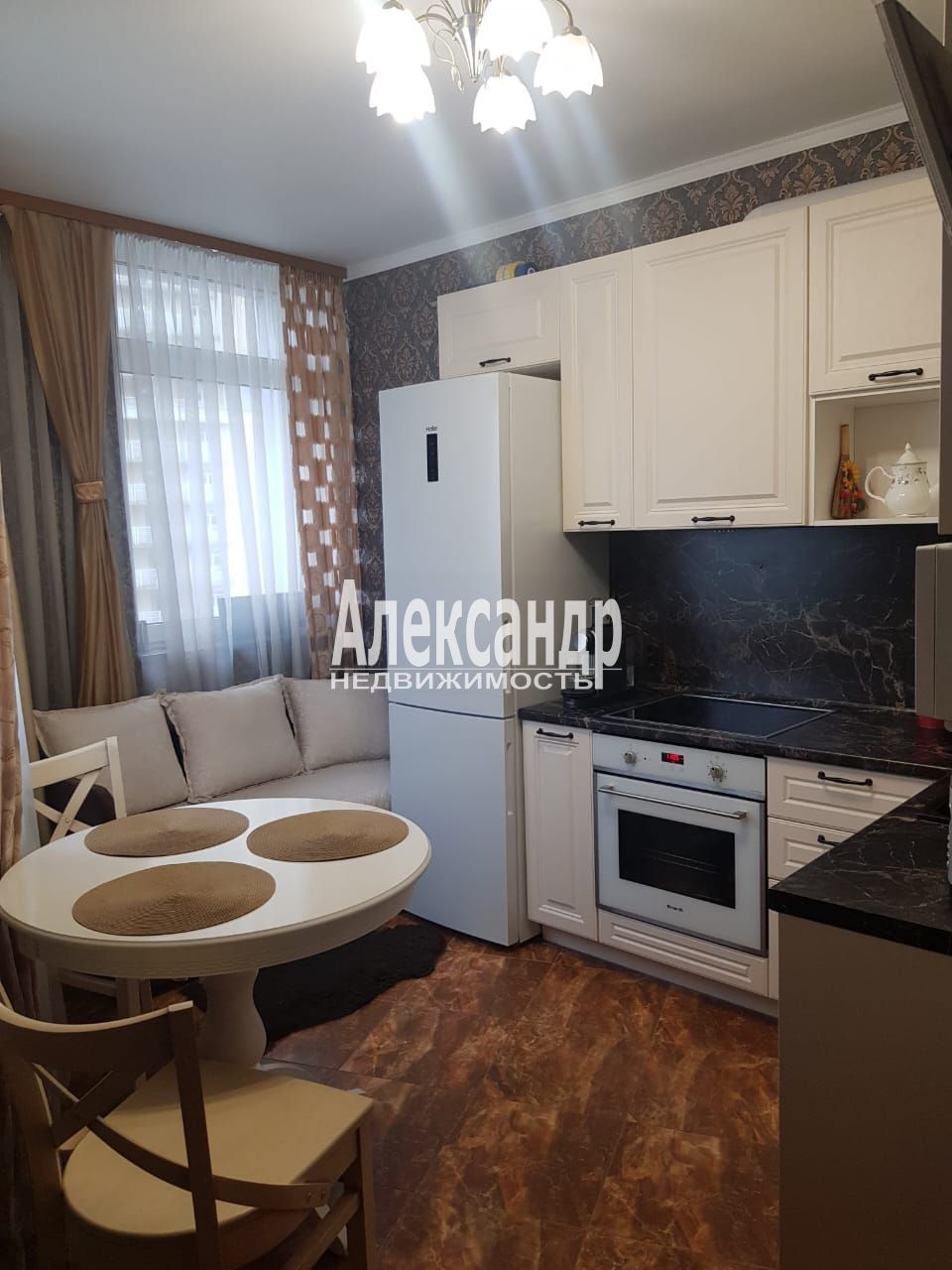 1-комнатная квартира (40м2) в аренду по адресу Ленинградская область, Всеволожский район, Мурино, Охтинская аллея, 10к1— фото 8 из 13