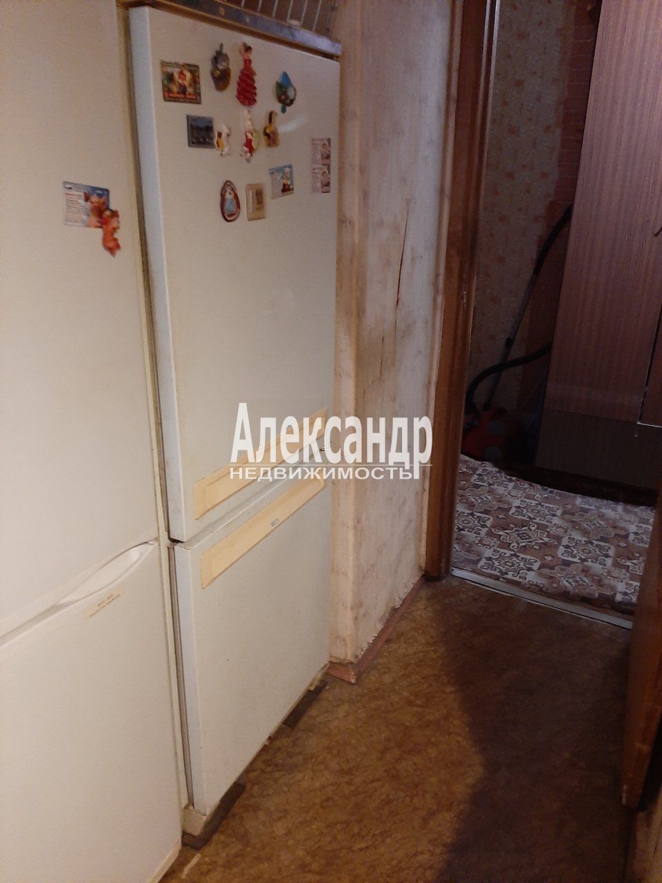 Комната в 3-комнатной квартире (62м2) в аренду по адресу Санкт-Петербург, улица Кржижановского, 17к2— фото 12 из 13