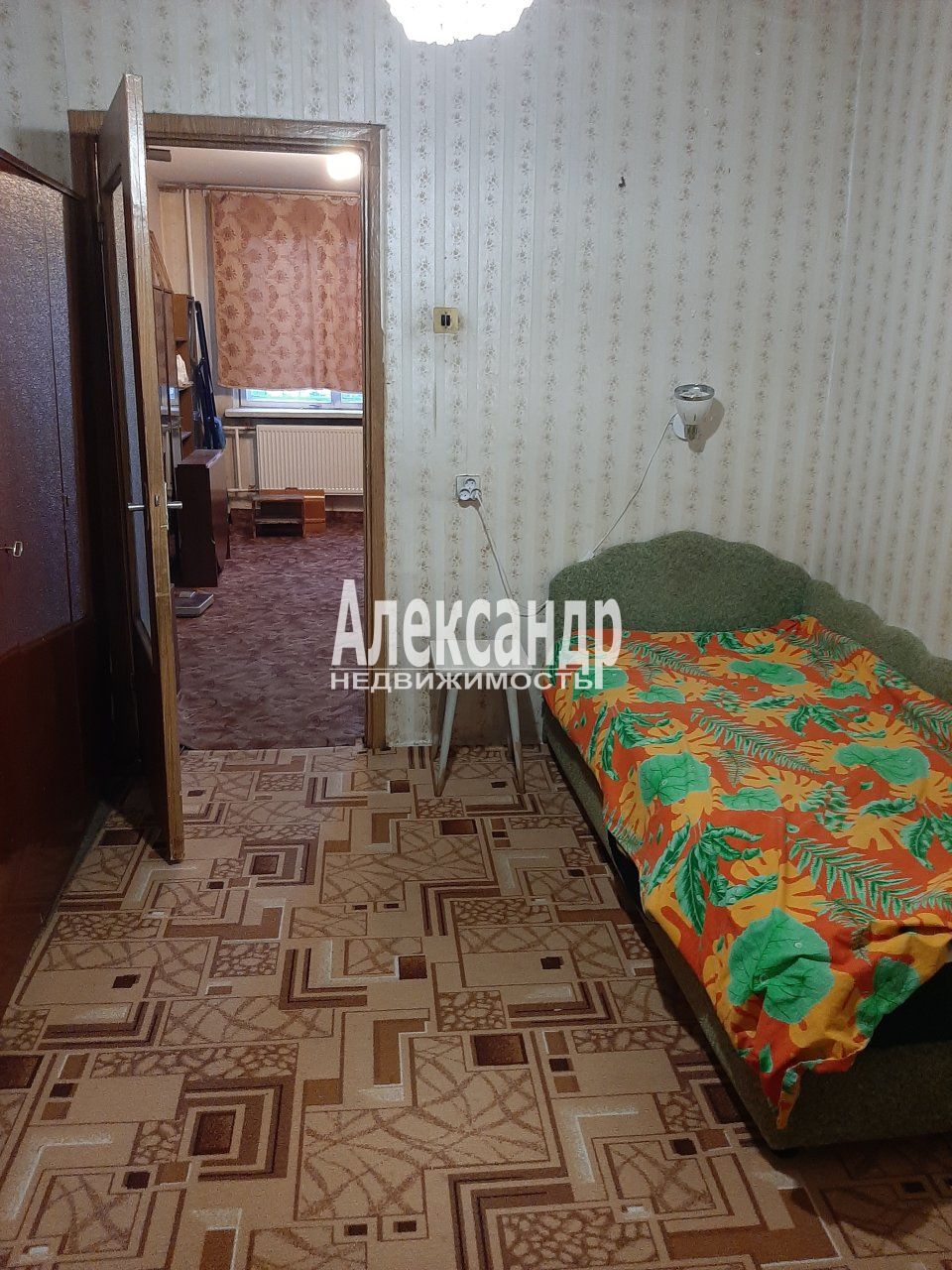 Комната в 3-комнатной квартире (62м2) в аренду по адресу Санкт-Петербург, улица Кржижановского, 17к2— фото 7 из 13