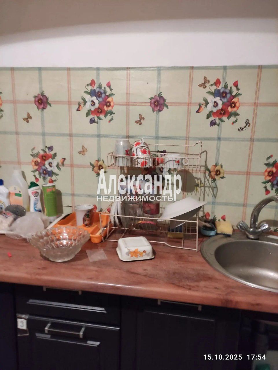 4-комнатная квартира (91м2) на продажу по адресу Ленинградская область, Тихвин, 5-й микрорайон, 41к1— фото 8 из 11