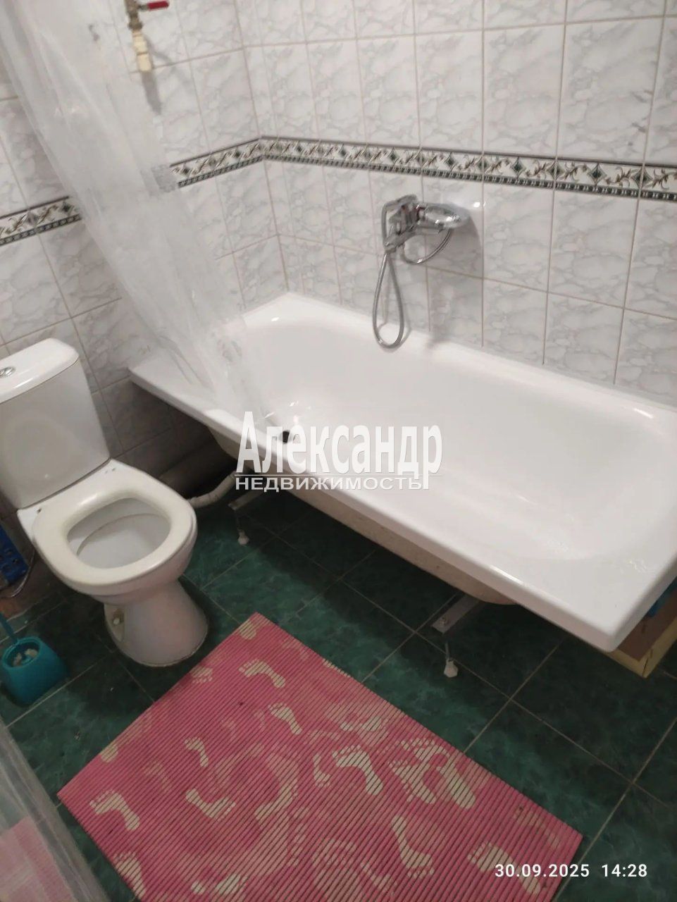 4-комнатная квартира (91м2) на продажу по адресу Ленинградская область, Тихвин, 5-й микрорайон, 41к1— фото 9 из 11