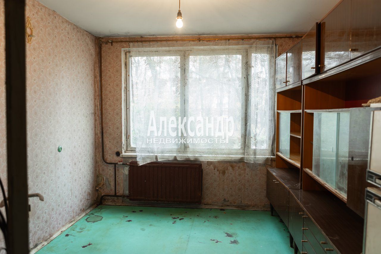 3-комнатная квартира (63м2) на продажу по адресу Санкт-Петербург, Байконурская улица, 7к1— фото 6 из 19