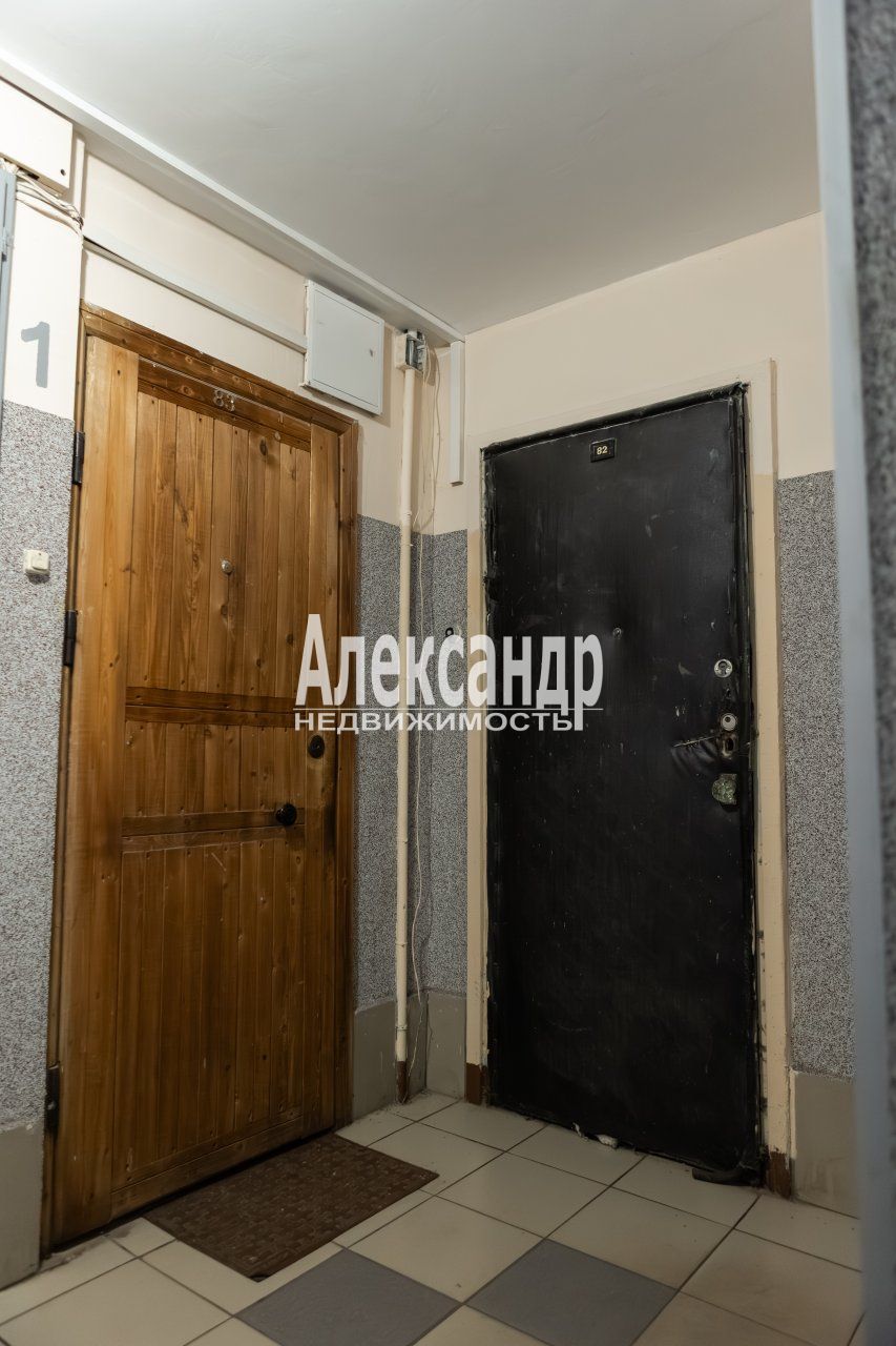 3-комнатная квартира (63м2) на продажу по адресу Санкт-Петербург, Байконурская улица, 7к1— фото 15 из 19