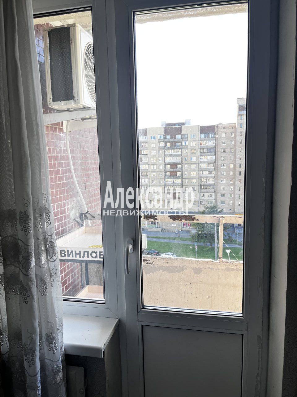 2-комнатная квартира (53м2) на продажу по адресу Санкт-Петербург, проспект Большевиков, 2— фото 4 из 48