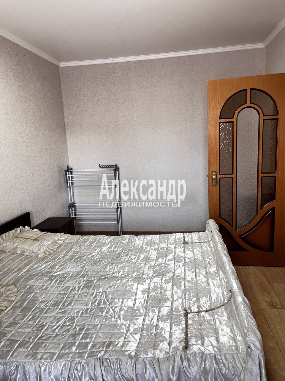 2-комнатная квартира (53м2) на продажу по адресу Санкт-Петербург, проспект Большевиков, 2— фото 7 из 48