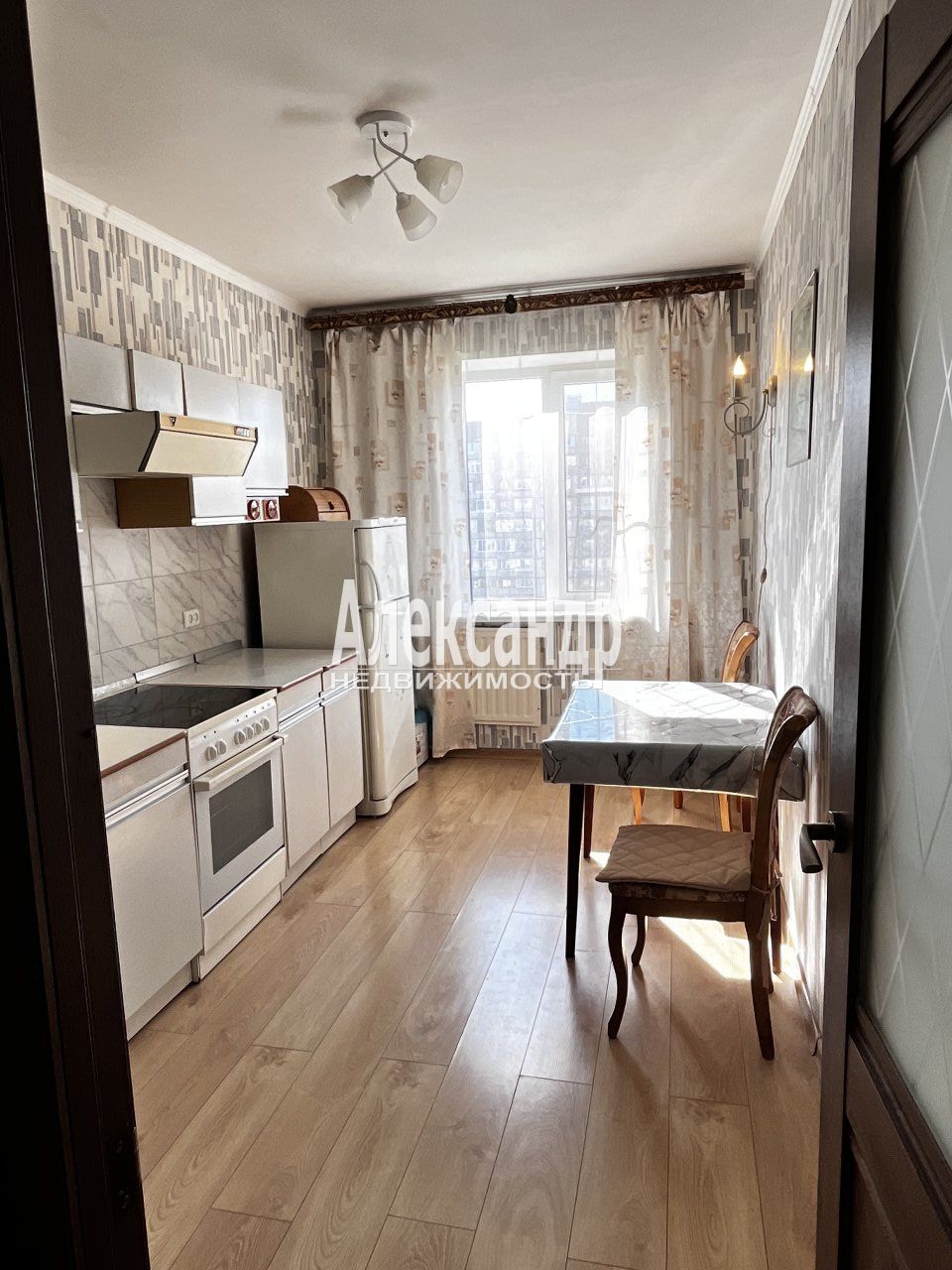 2-комнатная квартира (53м2) на продажу по адресу Санкт-Петербург, проспект Большевиков, 2— фото 19 из 48
