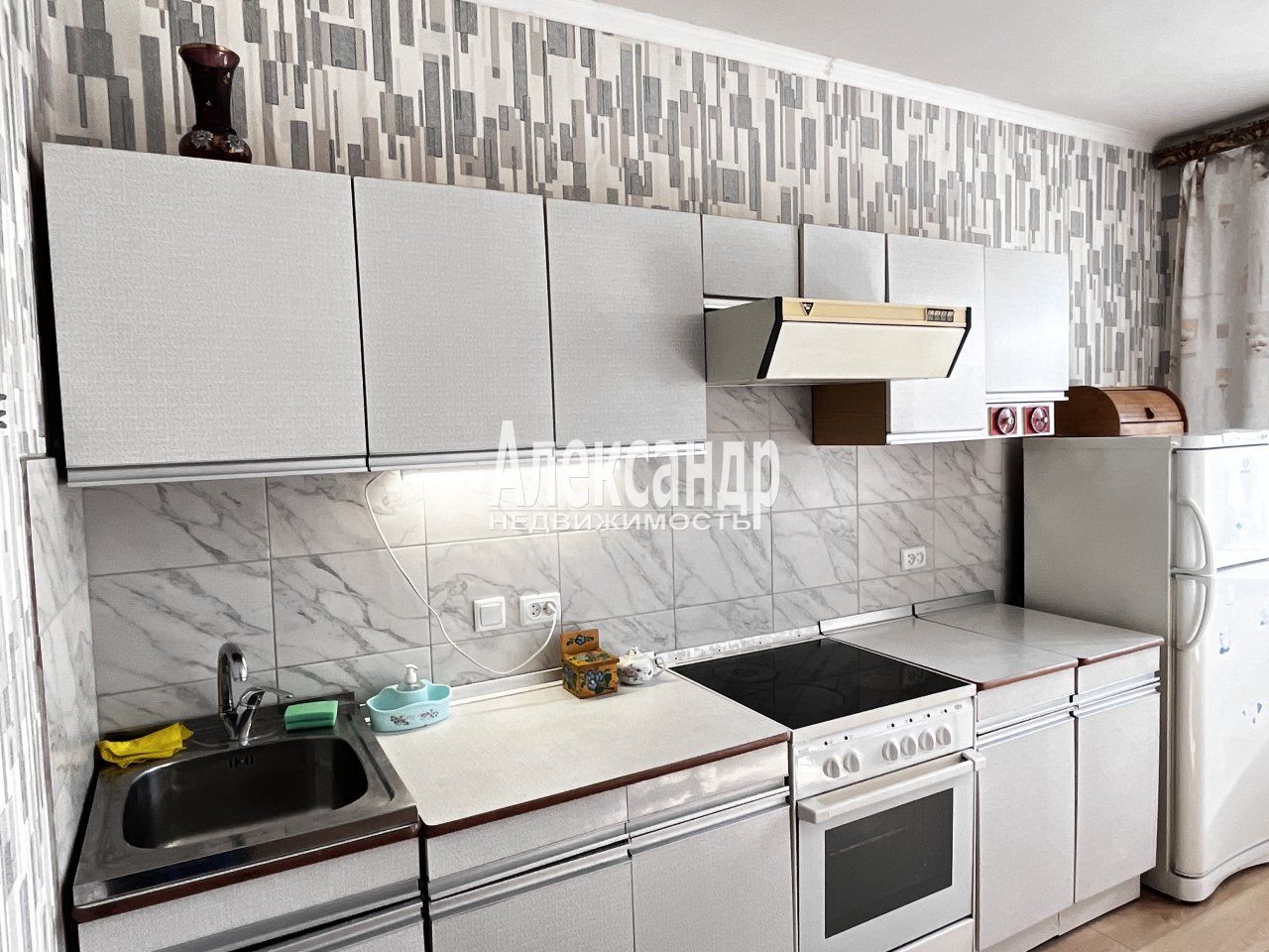 2-комнатная квартира (53м2) на продажу по адресу Санкт-Петербург, проспект Большевиков, 2— фото 23 из 48