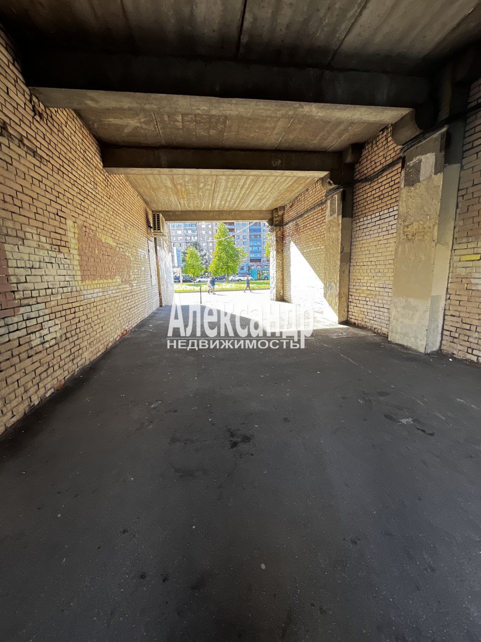 2-комнатная квартира (53м2) на продажу по адресу Санкт-Петербург, проспект Большевиков, 2— фото 42 из 48