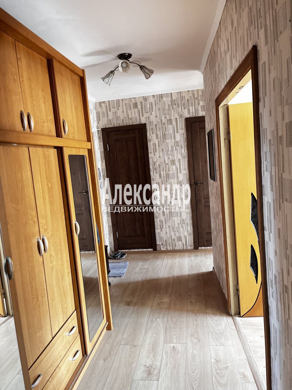 2-комнатная квартира (52м2) в аренду по адресу Санкт-Петербург, проспект Большевиков, 2Б— фото 5 из 46