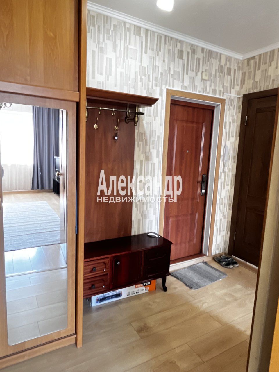 2-комнатная квартира (52м2) в аренду по адресу Санкт-Петербург, проспект Большевиков, 2Б— фото 15 из 46