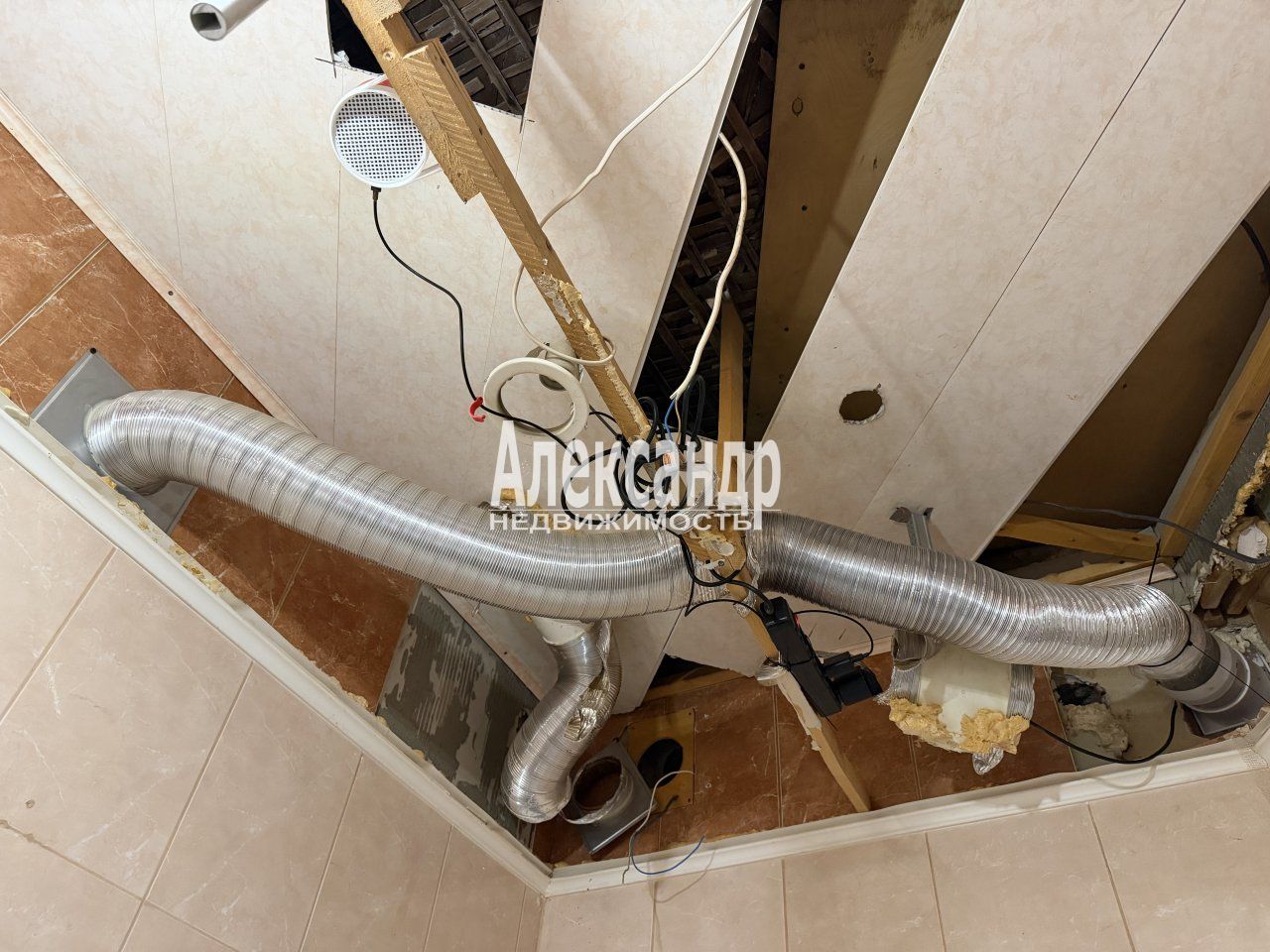 3-комнатная квартира (92м2) на продажу по адресу Санкт-Петербург, переулок Бойцова, 4В— фото 13 из 27