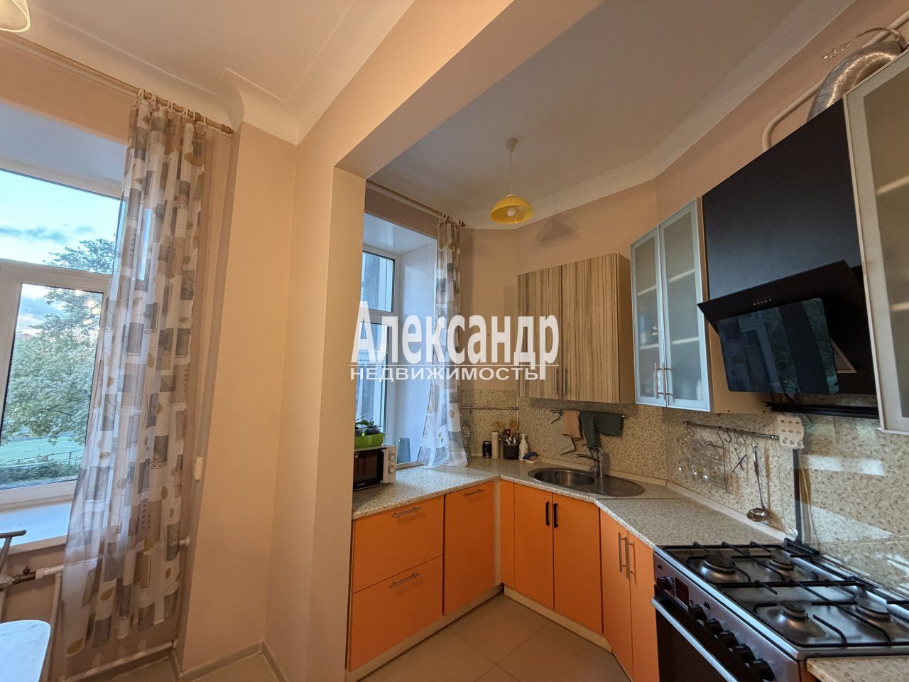 3-комнатная квартира (92м2) на продажу по адресу Санкт-Петербург, переулок Бойцова, 4В— фото 15 из 27