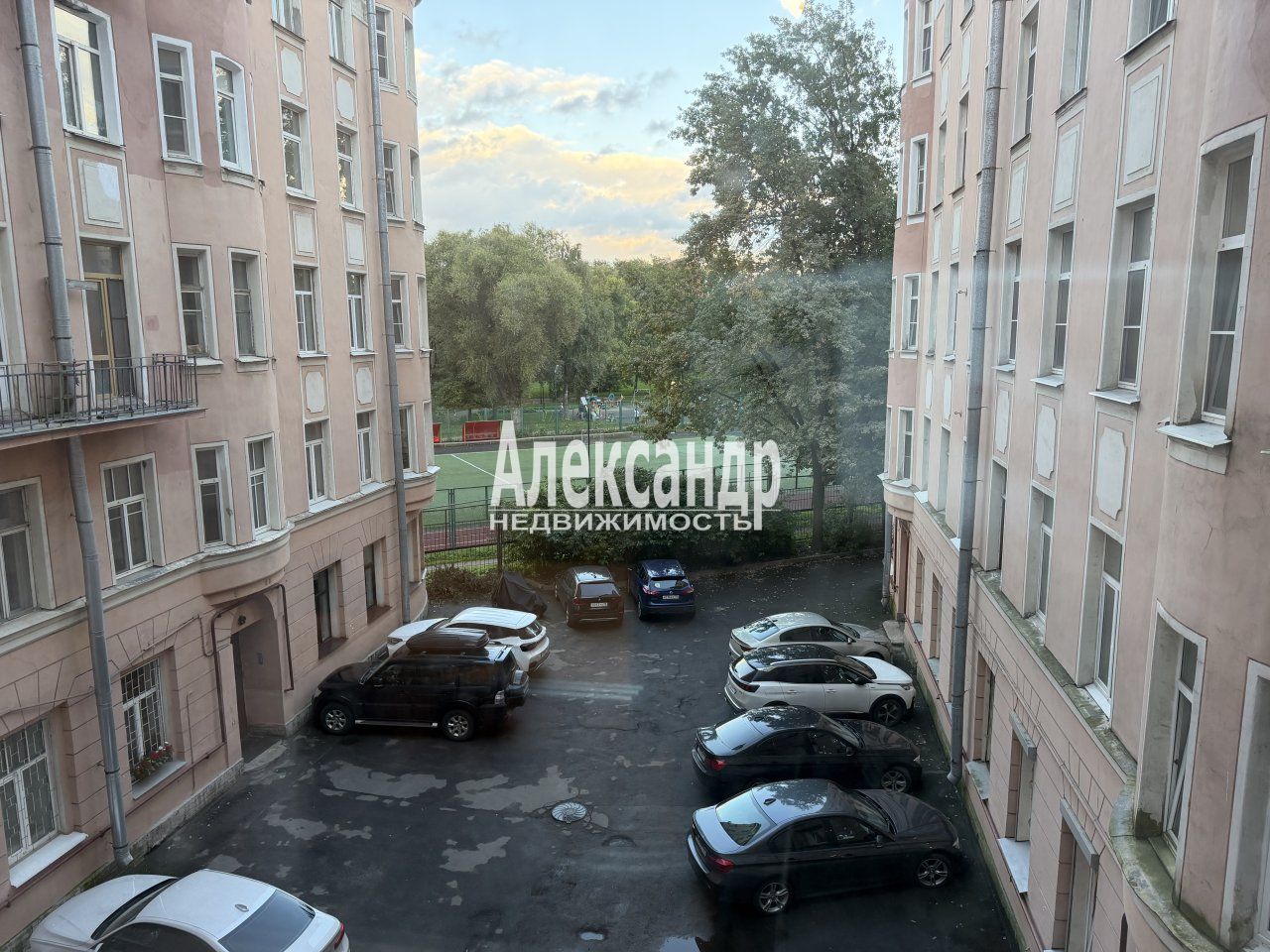 3-комнатная квартира (92м2) на продажу по адресу Санкт-Петербург, переулок Бойцова, 4В— фото 19 из 27