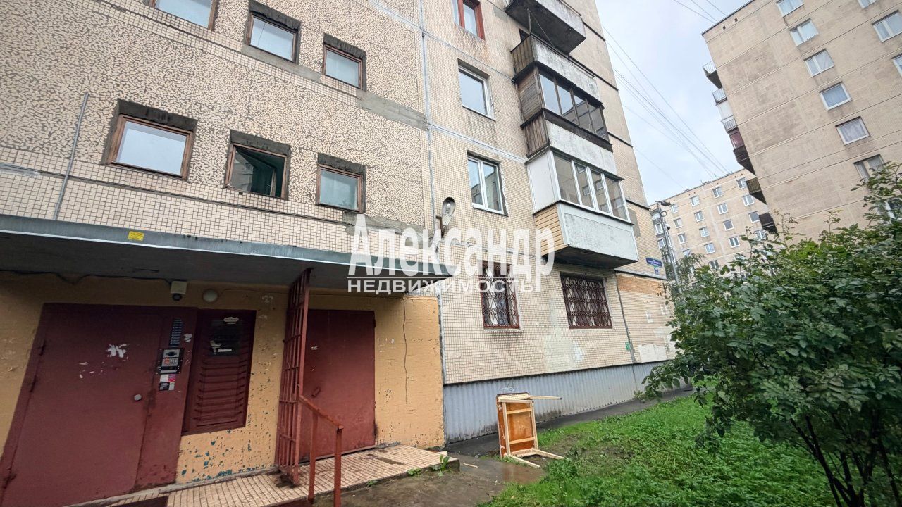 2-комнатная квартира (51м2) на продажу по адресу Санкт-Петербург, улица Олеко Дундича, 19к5— фото 15 из 17