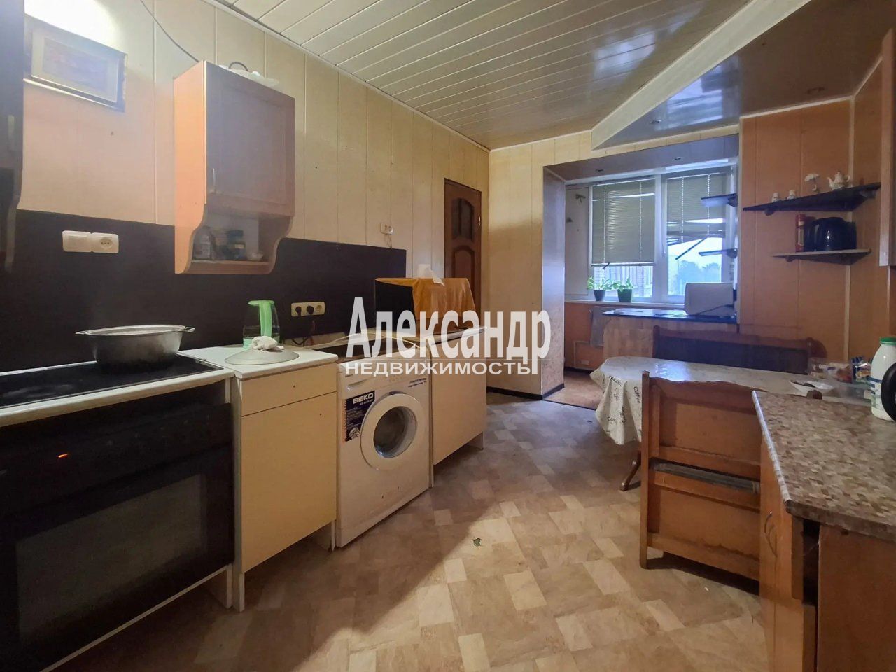 4-комнатная квартира (101м2) на продажу по адресу Санкт-Петербург, Купчинская улица, 4к4— фото 14 из 26
