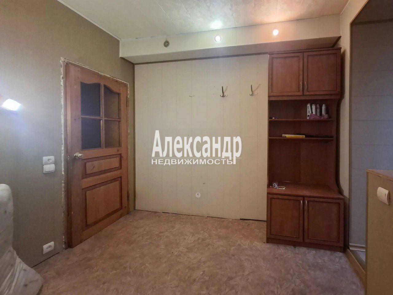 4-комнатная квартира (101м2) на продажу по адресу Санкт-Петербург, Купчинская улица, 4к4— фото 10 из 26