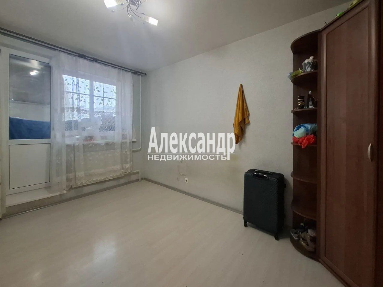 4-комнатная квартира (101м2) на продажу по адресу Санкт-Петербург, Купчинская улица, 4к4— фото 16 из 26