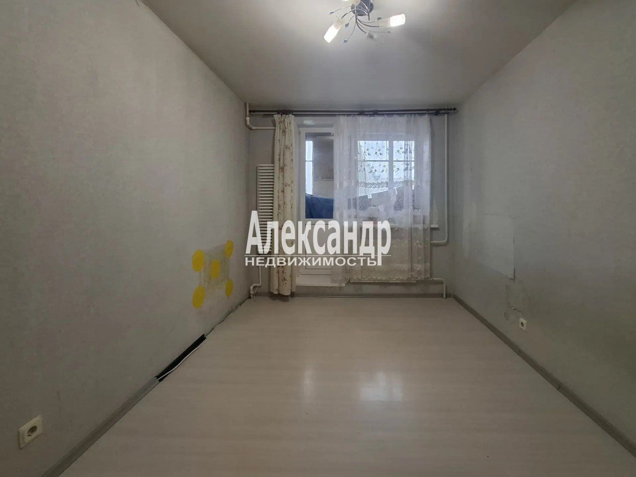 4-комнатная квартира (101м2) на продажу по адресу Санкт-Петербург, Купчинская улица, 4к4— фото 17 из 26