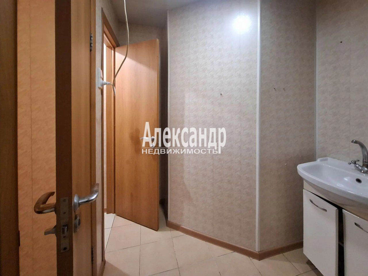 4-комнатная квартира (101м2) на продажу по адресу Санкт-Петербург, Купчинская улица, 4к4— фото 22 из 26