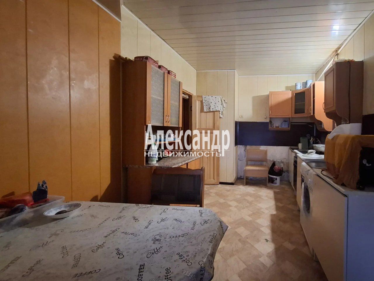 4-комнатная квартира (101м2) на продажу по адресу Санкт-Петербург, Купчинская улица, 4к4— фото 15 из 26
