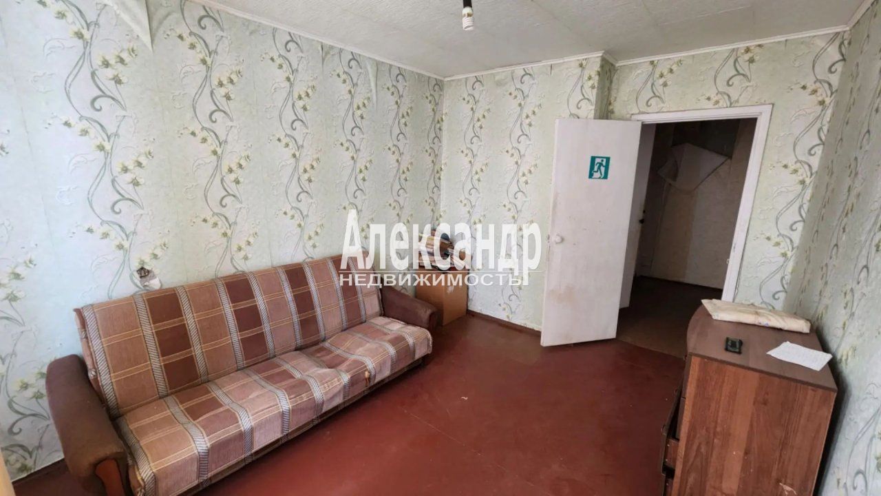 2-комнатная квартира (52м2) на продажу по адресу Ленинградская область, Кировский район, городской посёлок Назия, Школьный проспект, 20— фото 3 из 14