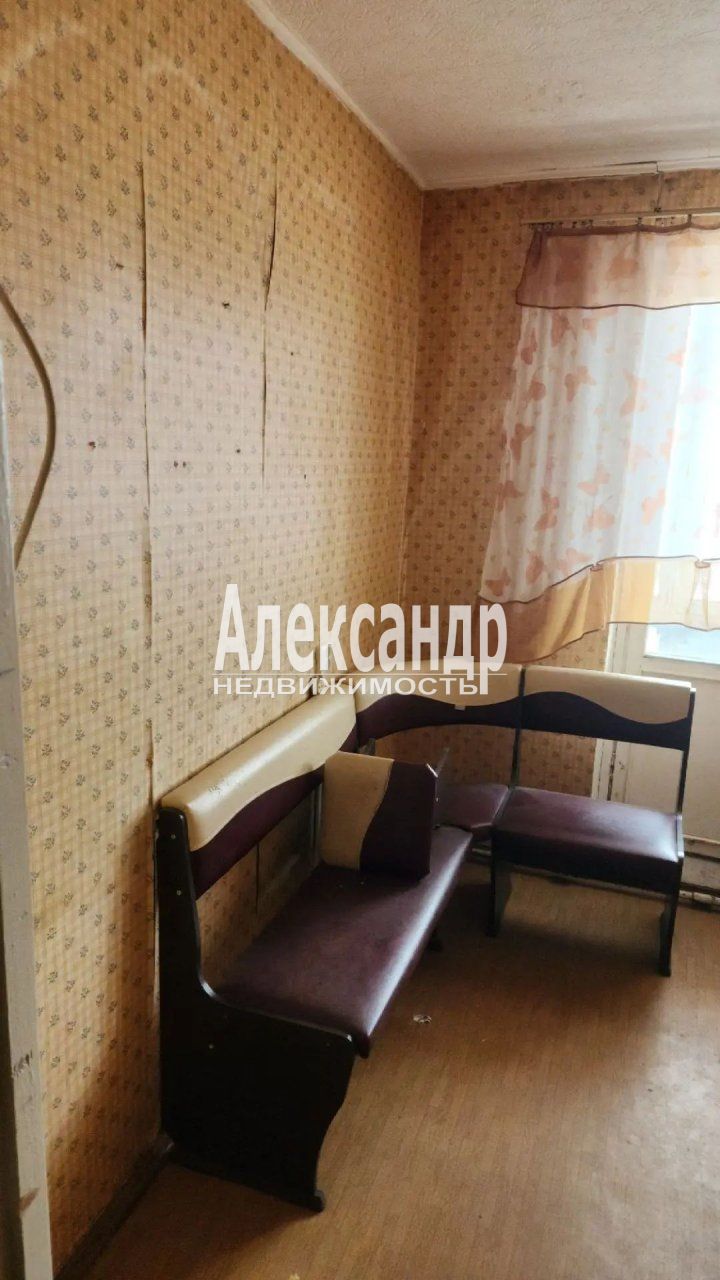 2-комнатная квартира (52м2) на продажу по адресу Ленинградская область, Кировский район, городской посёлок Назия, Школьный проспект, 20— фото 8 из 14