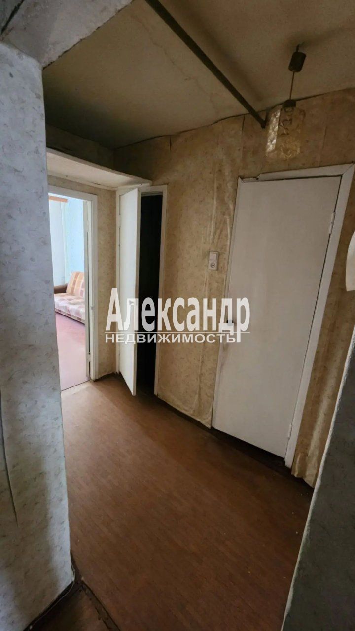 2-комнатная квартира (52м2) на продажу по адресу Ленинградская область, Кировский район, городской посёлок Назия, Школьный проспект, 20— фото 9 из 14